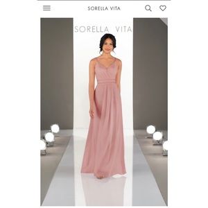 Bridesmaid Dress: Sorella Vita